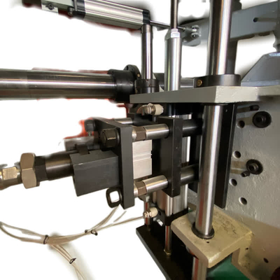 comprare Macchina industriale della fucilazione del centro della sabbia della fabbrica di vendita calda della DZ per il rubinetto del metallo con il trasportatore fabbricazione online