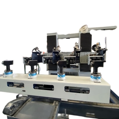 Macchine di lucidatura automatiche per la lucidatura dei metalli, quali le maniglie metalliche
