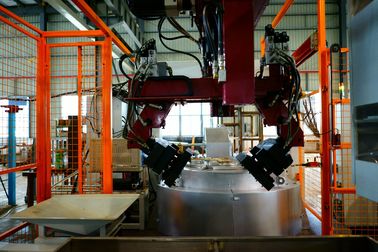 Macchina di pressofusione bassa 13T 350KG/H per produzione industriale