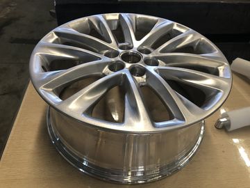 Braccio stridente durevole del robot della macchina per la frantumazione di CNC per il hub dell'automobile dei ricambi auto