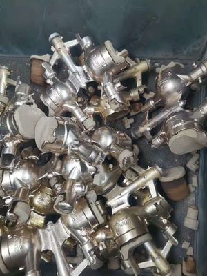 Linea completa bassa della macchina di pressofusione per la fabbricazione d'ottone del contatore per acqua