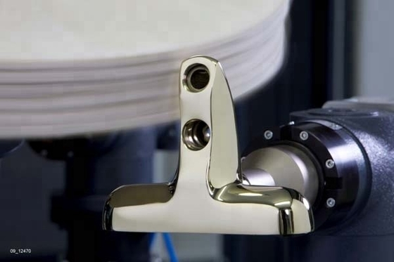 Smerigliatrice di superficie di lucidatura robot Processing Automatic Grinding e levigatrice per il coltello di caso mobile